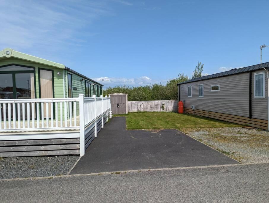 6 Berth Holiday Home On Ocean Edge Near Morecambe Хейшъм Екстериор снимка