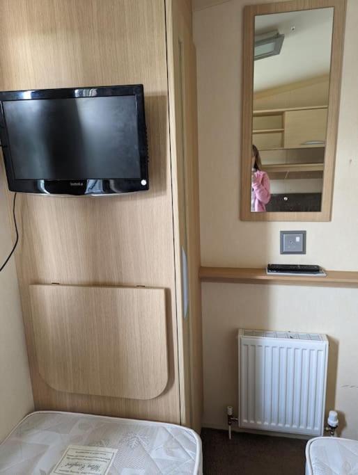 6 Berth Holiday Home On Ocean Edge Near Morecambe Хейшъм Екстериор снимка