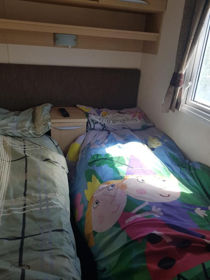 6 Berth Holiday Home On Ocean Edge Near Morecambe Хейшъм Екстериор снимка
